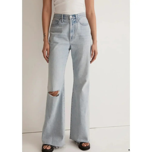 Madewell Denim - Madewell Baggy Flare Jeans Raw Hem High Waisted Curvy Friendly in Luzon Wash 26
